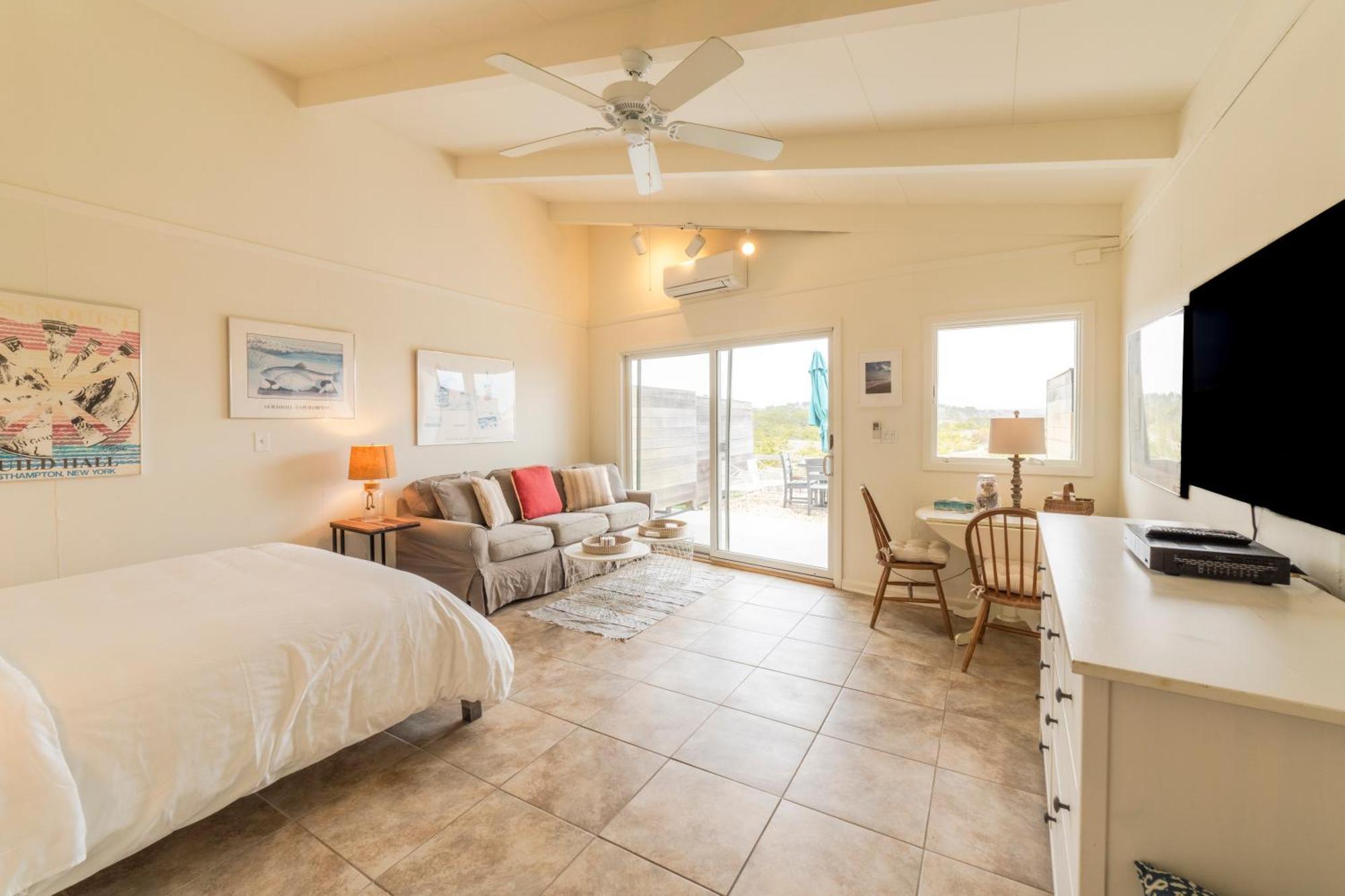 Driftwood Resort On The Ocean Монток Екстер'єр фото